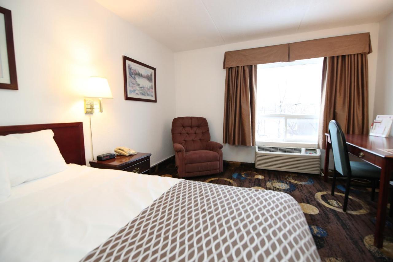 Stonebridge Hotel Fort Mcmurray Dış mekan fotoğraf