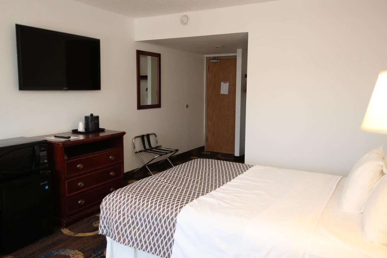 Stonebridge Hotel Fort Mcmurray Dış mekan fotoğraf