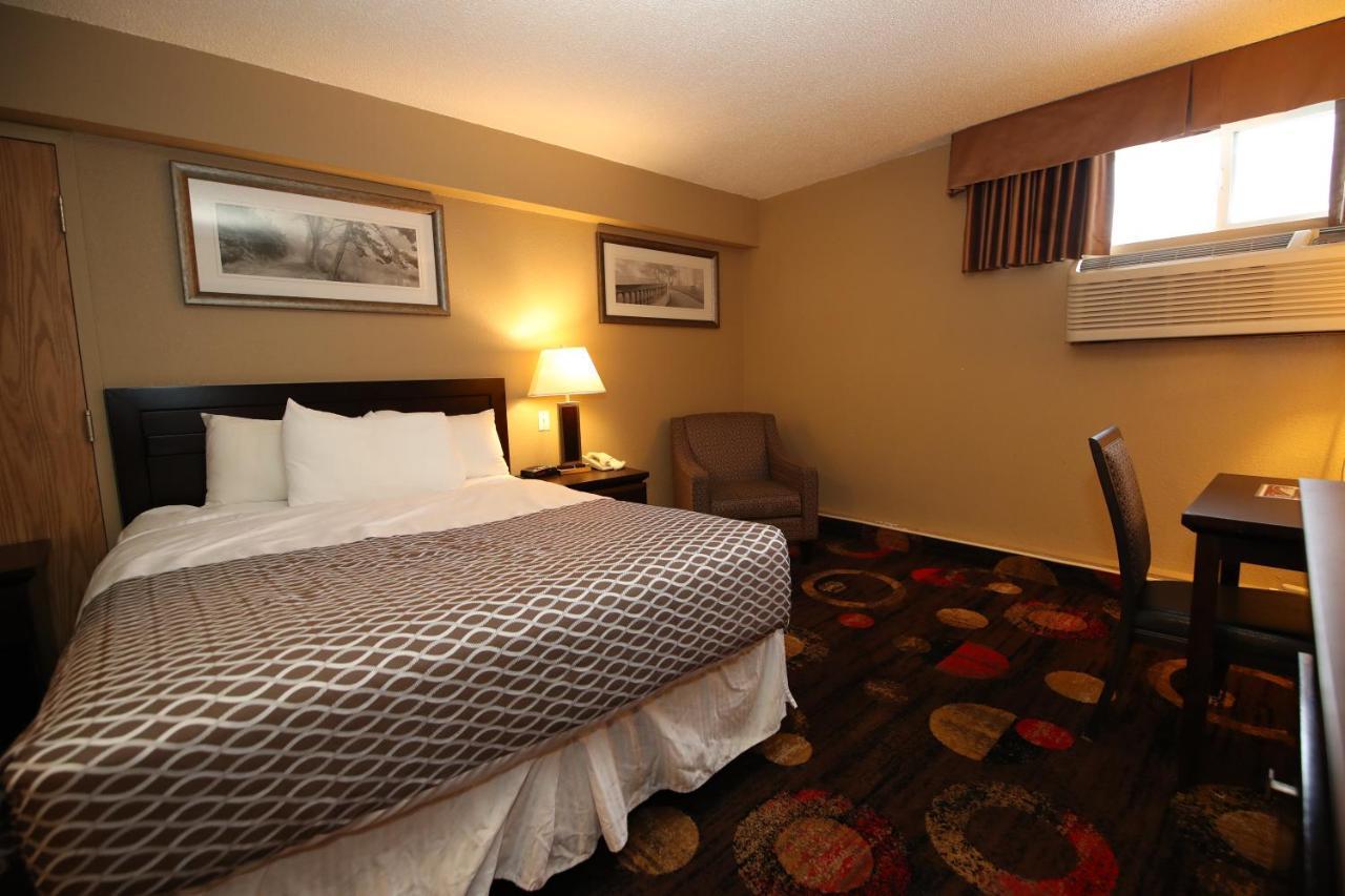 Stonebridge Hotel Fort Mcmurray Dış mekan fotoğraf