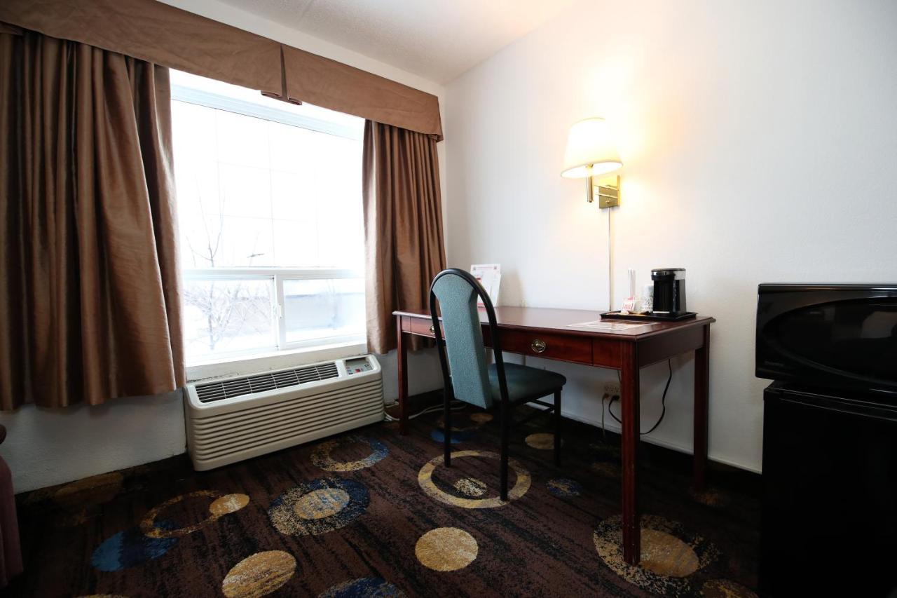 Stonebridge Hotel Fort Mcmurray Dış mekan fotoğraf