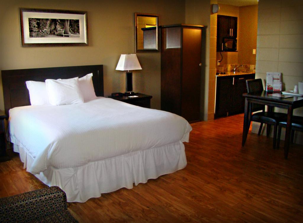 Stonebridge Hotel Fort Mcmurray Dış mekan fotoğraf