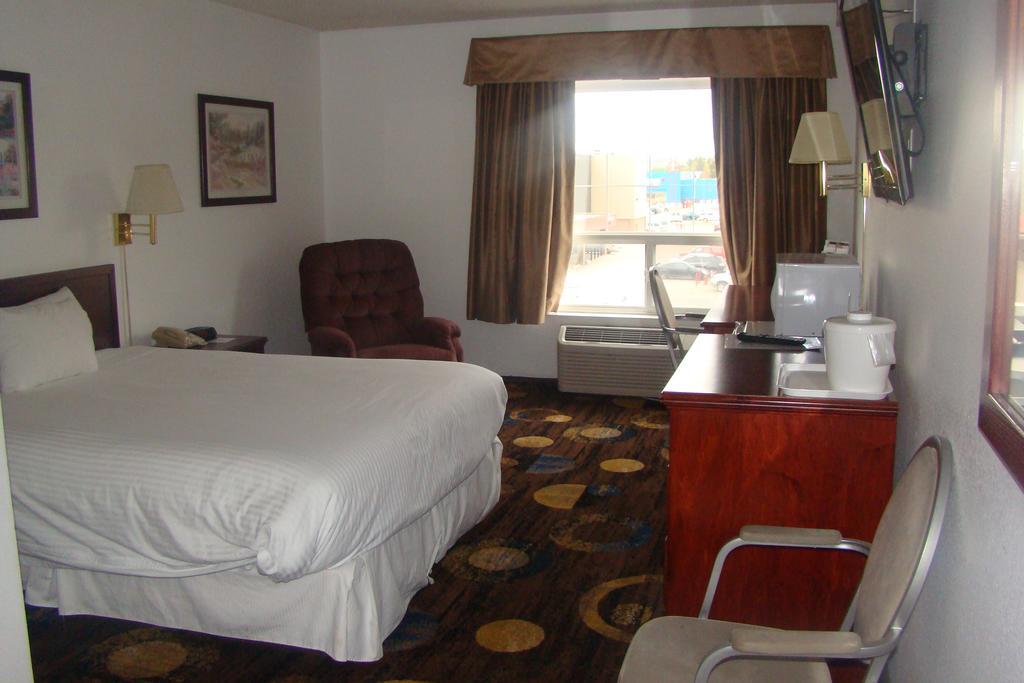 Stonebridge Hotel Fort Mcmurray Oda fotoğraf